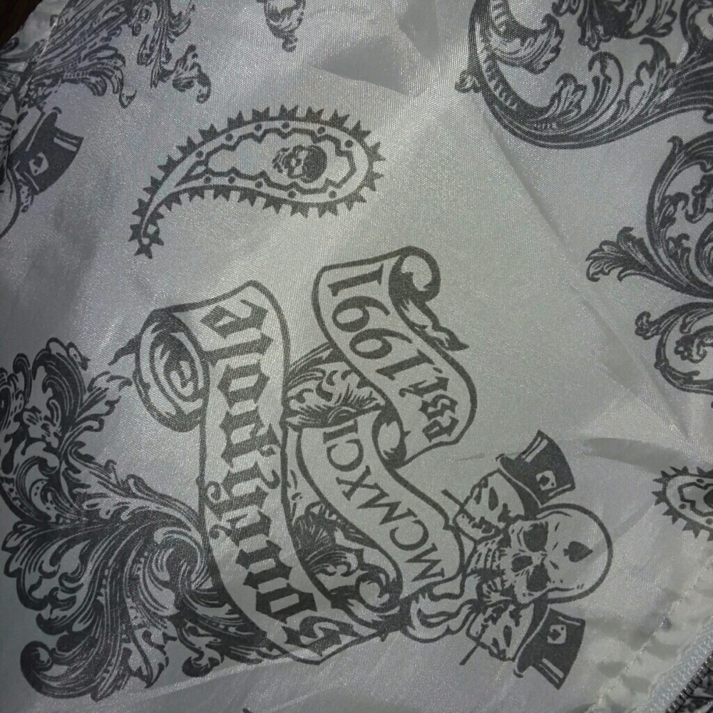 Vest - Picture 5 of 5